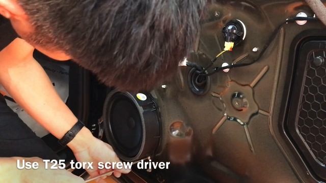 Audi Q3 Side mirror / door panelremoval смотреть онлайн