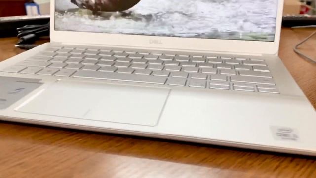 Trên tay laptop Dell Inspiron 5391 13.3" FHD Intel i5-10210U 256GB SSD 8GB RAM nặng chỉ 1.2kg смотреть онлайн