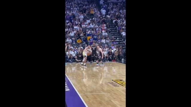 Stephen Curry does "light the beam" celebration after eliminating the Kings in Game 7 ? смотреть онлайн