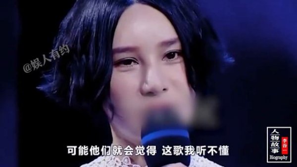 李谷一：首届春晚连唱9首，靠禁歌红遍全国，难忘今宵成压轴曲目