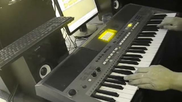 Manchester et Liverpool COVER YAMAHA PSR E-443 смотреть онлайн