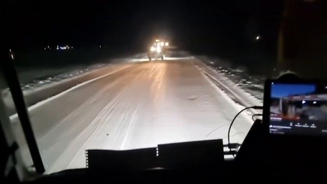 Категория "Е" не могут выгрузиться,застревают в снегу. Подготовил iveco stralis к зиме. смотреть онлайн