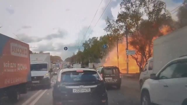 ГАЗель загорелась и взорвалась после ДТП в Нижнем Новгороде смотреть онлайн