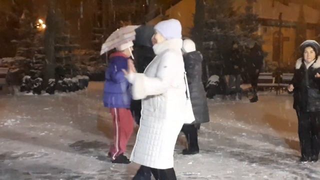 ГРЕШНАЯ ЛЮБОВЬ!??❄/ТАНЦЫ В ПАРКЕ ГОРЬКОГО ХАРЬКОВ ЯНВАРЬ 2021 смотреть онлайн