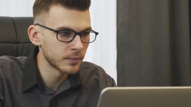 Google Bot Secrets: How to Make Money Online with Just a Spin смотреть онлайн