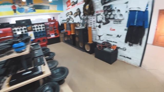 Баса много не бывает! Громкие тачки! Автозвук в Челябинске! смотреть онлайн