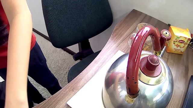 СКОЛЬКО МОЖНО ЗАВАРИТЬ СТАКАНОВ ЧАЯ смотреть онлайн