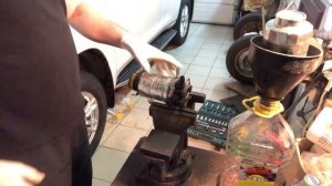 Тойота Ленд Крузер Прадо 150, 2,8 D, замена топливного фильтра.