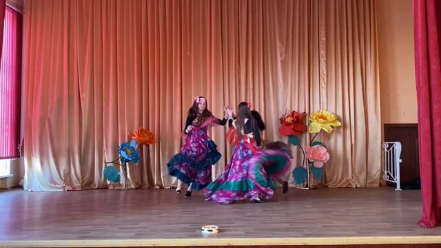 Цыганский танец смотреть онлайн