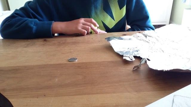 The Disappearing Coin/Tennis Ball Trick - TUTORIAL | FreeMagicTricks Live смотреть онлайн