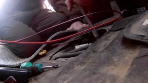 троит ваз 21124