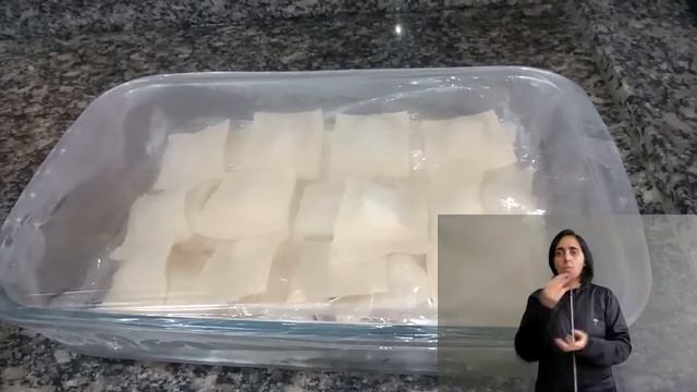 RAVIOLI COM MASSA DE PASTEL RECEITA FÁCIL E SABOROSA / COZINHA INCLUSIVA LIBRAS смотреть онлайн