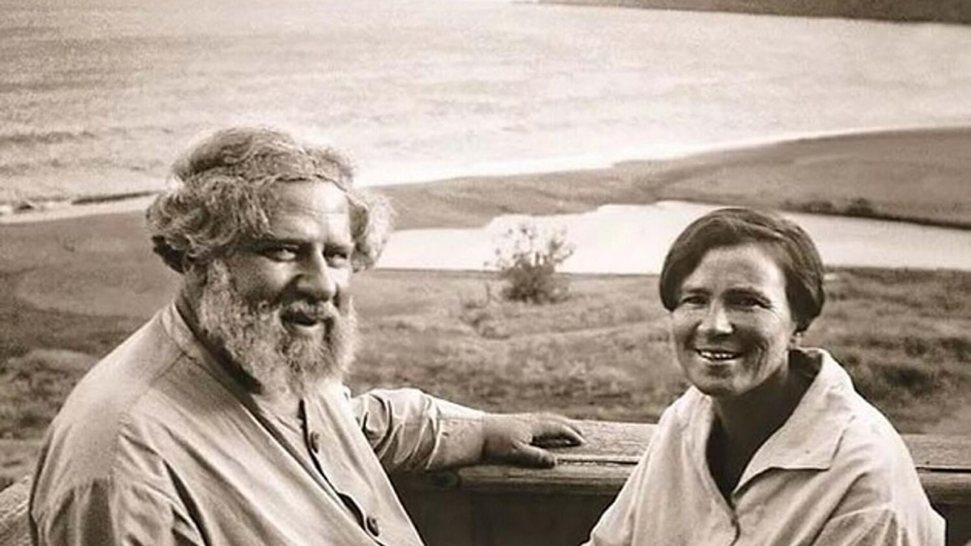 Максимилиан Волошин смотреть онлайн