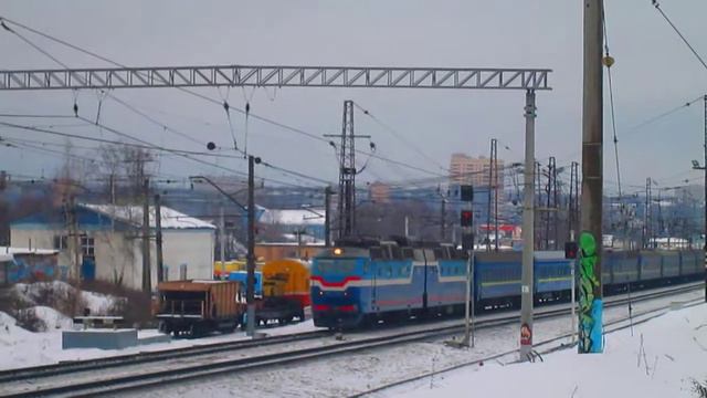 Электровоз ЧС7-022 с поездом№024Ш Одесса-Москва, перегон Нара-Бекасово смотреть онлайн