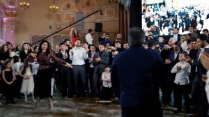 Ловзар в Москве (2020) Красивые дамы на свадьбе.