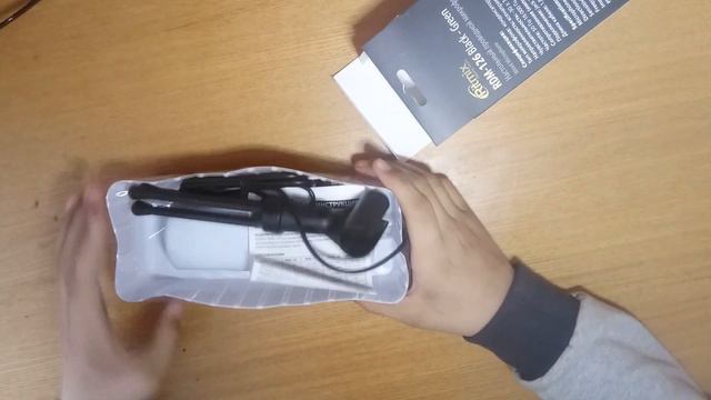 Распаковка нового микрофона смотреть онлайн