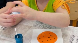 Аппликация с элементами рисования «Неваляшка танцует»