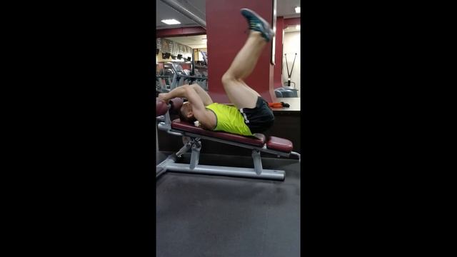 Обратные скручивания на скамье смотреть онлайн