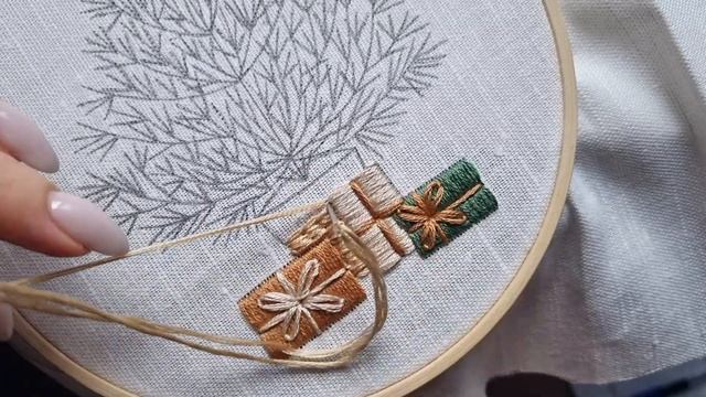 Christmas tree 2 embroidery pattern