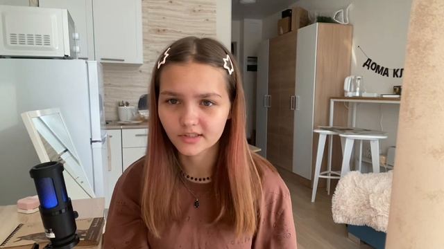 STUDIO VLOG // творческие выходные, распаковка открыток и наброскии?⬛ смотреть онлайн