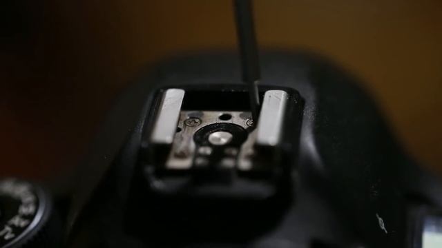 Расшатанный горячий башмак на Canon смотреть онлайн