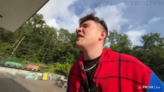 Топ Моменты с Twitch | Прыгнул с 207 метров в Сочи смотреть онлайн