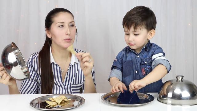 REAL food vs GUMMY food candy challenge by QTiess// обычная еда против мармелада челлендж смотреть онлайн