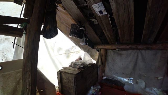 Нашли избу в тайге, землянка, сшгэс смотреть онлайн