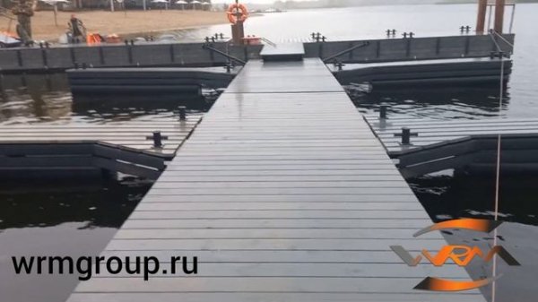 Причальный понтонный комплекс WRM на 20 лодок.