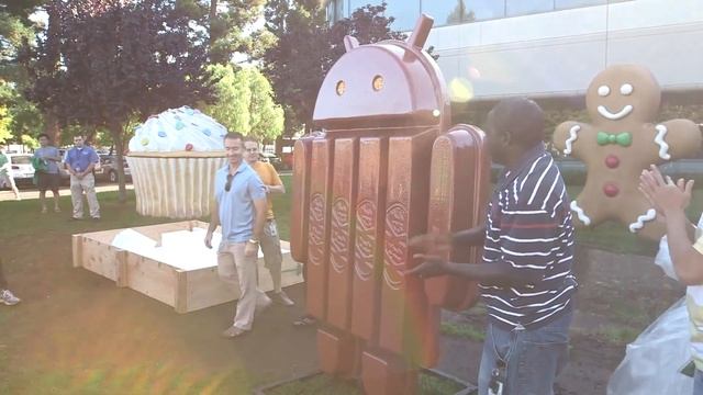 Unveiling of the android kitkat statue смотреть онлайн
