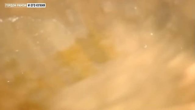 Кокосовые панкейки с ломтиками манго и лаймовым сиропом от Гордона Рамзи смотреть онлайн