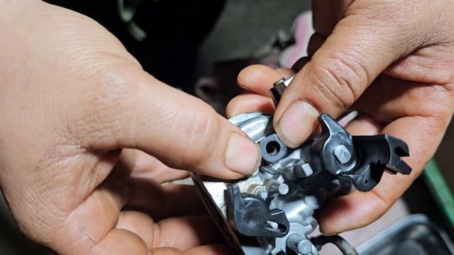 ? Genius Girl Repairs, Restores And Maintains Machines HONDA GX200 | Repair Girl