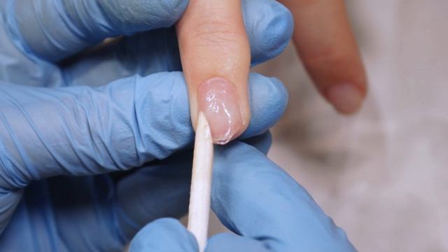 ПОКРЫТИЕ ГЕЛЬ-ЛАКОМ ПОШАГОВО. Инструкция ДЛЯ НАЧИНАЮЩИХ. смотреть онлайн