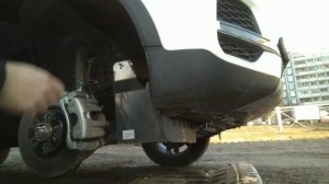 Установка боковой защиты моторного отсека со стороны КПП и ремня генератора на CHERY TIGGO 4.