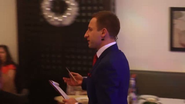 Ведущий Денис Бондарков. Новогодняя ночь 2016 год. смотреть онлайн
