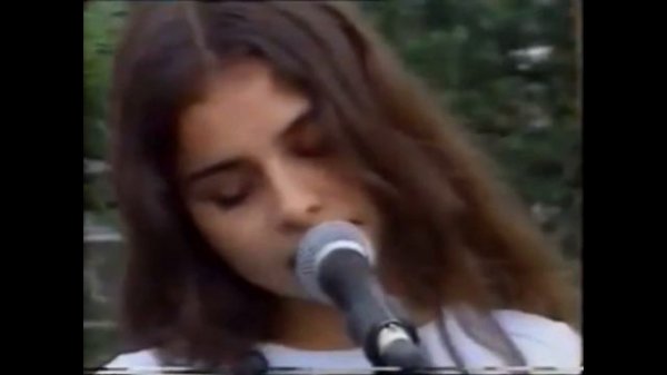 Hope Sandoval & The Warm Inventions - Friends of A Smile (Music Video)