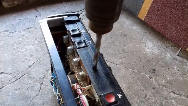 Магнитофон Квазар - 303. AUX + выключатель двигателя. Подключаю мобильный телефон через аукс. смотреть онлайн