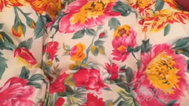 Лежак для собак «Бутон» в интернет магазине одежды для собак VIP-DOG.COM смотреть онлайн