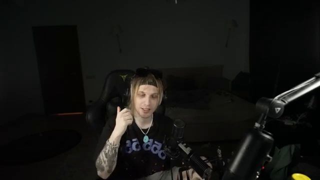 PLOHOYPAREN ПИШЕТ ТРЕК НА СТРИМЕ// PLOHOYPAREN STREAM смотреть онлайн