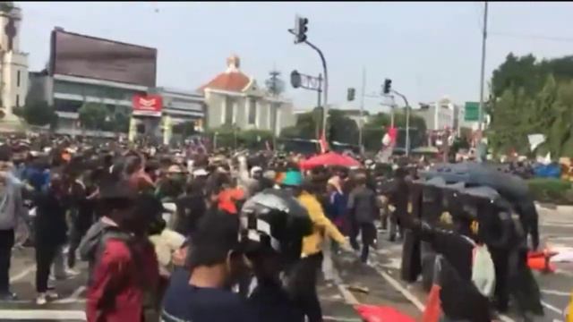 Demo omni buslow rusus jakarta смотреть онлайн