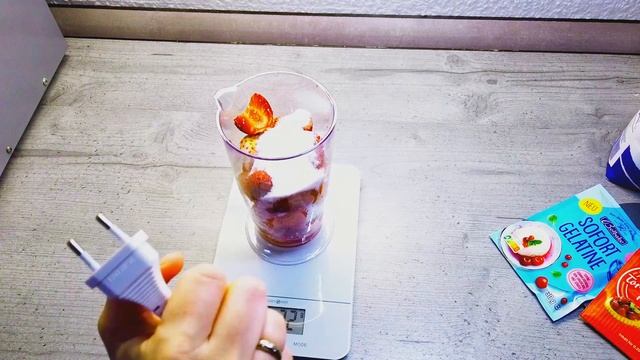 Летний ДЕСЕРТ к чаю. НЕМЕЦКОЕ Клубничное пирожное смотреть онлайн