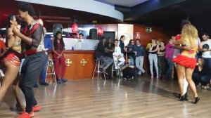 Бразильский танец, сводящий с ума: женщины Бразилии