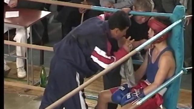 Спорт. Бокс. Турнир Мадумар-Ата-2003. Гиеситдин Салиев-Тимур Шайлозов. смотреть онлайн