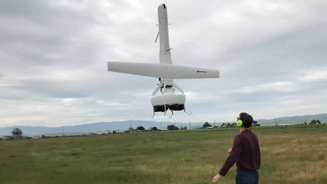 Военные протестировали новый тип беспилотника-разведчика смотреть онлайн