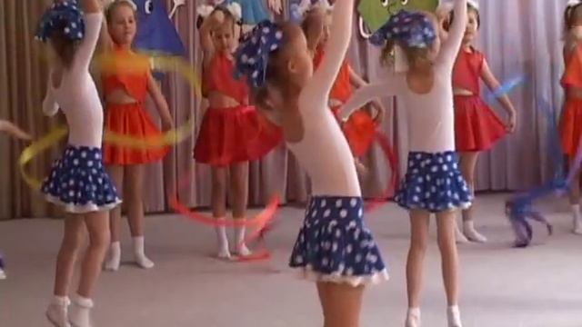 Танец с гимнастическими предметами. Постановка Гуровой Елены смотреть онлайн
