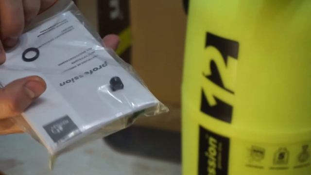 Распаковка — Опрыскиватель садовый Marolex Profession 12 смотреть онлайн