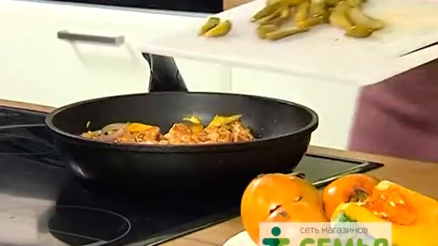 Что Есть. Курица с хурмой и корнишонами смотреть онлайн