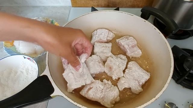 Рыбалка в море. Кому то камбала ,а кому то минтай.. смотреть онлайн