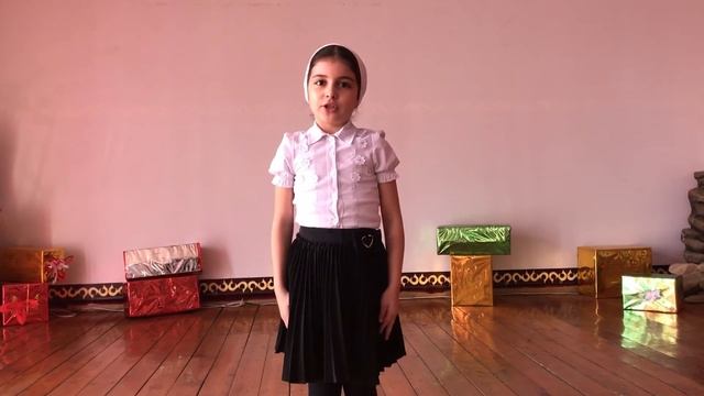 Страна читающая - Ясмина Насарова читает произведение "Весна" (Зима недаром...) Ф.И.Тютчева смотреть онлайн