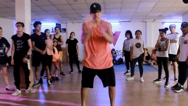 OH NAH NAH - MASEGO / JONATHAN ESTRADA смотреть онлайн